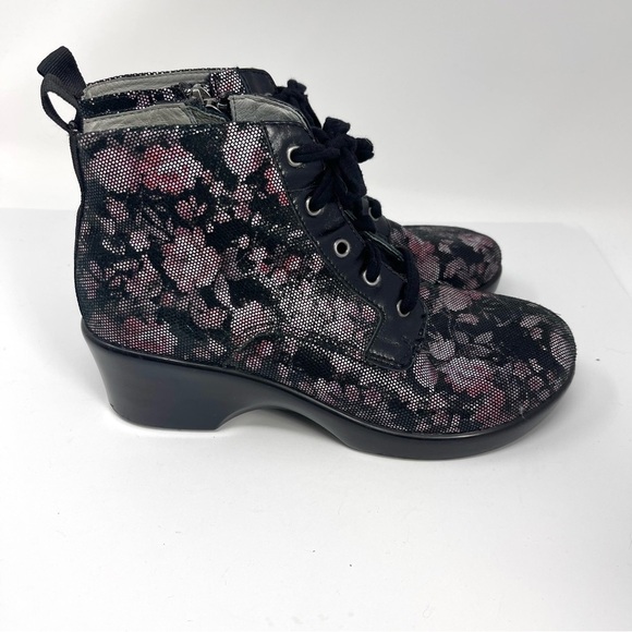 Alegria Eliza Dame lace up booties - Picture 3 of 7